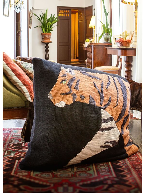 Lana Grossa KISSENHÜLLE MIT EINGESTRICKTEM TIGERMOTIV Cashsilk/Organico