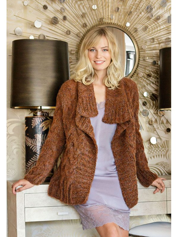 Lana Grossa JACKE IM ZOPF-FLECHTMUSTER Lala Berlin Fluffy/Alpaca 400