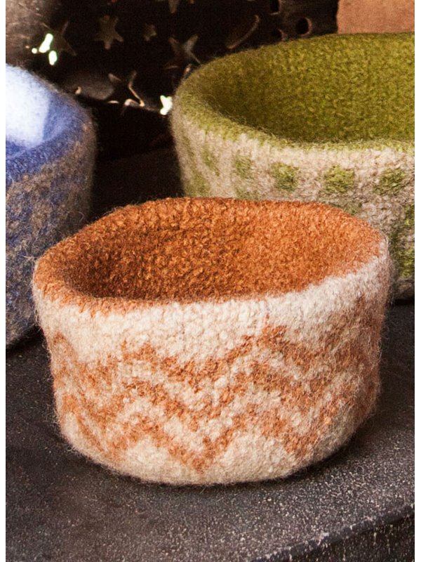 Lana Grossa SCHALE MIT ZACKEN-JACQUARDMUSTER Feltro