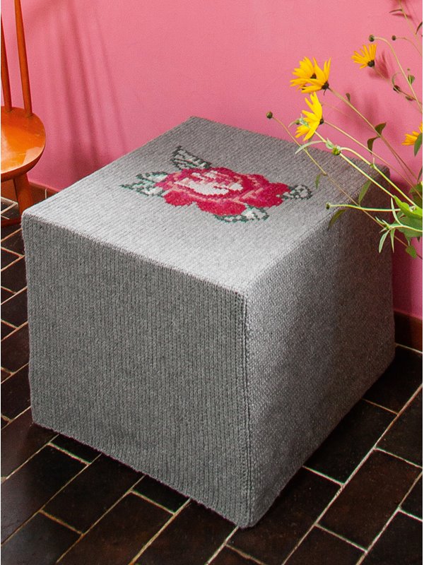 Lana Grossa WÜRFEL-HUSSE IN FESTEN MASCHEN MIT ROSE Alta Moda Alpaca/Lace Seta