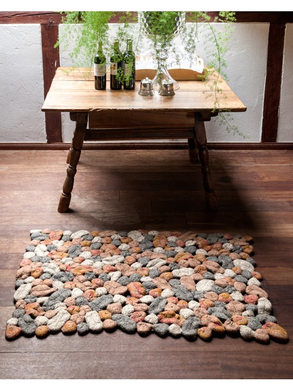 Lana Grossa GEFILZTER TEPPICH AUS HÄKELSTEINEN Feltro & Feltro Color Mélange