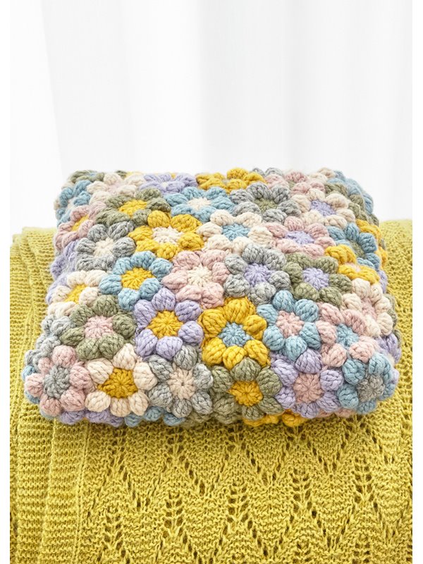 Lana Grossa KISSENHÜLLE AUS HÄKELBLÜTEN Lala Berlin Lovely Cotton