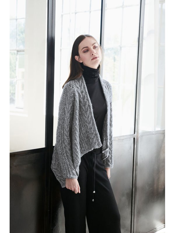 Lana Grossa ZIPFELJACKE MIT ZOPF- UND NETZMUSTER Lala Berlin Fluffy