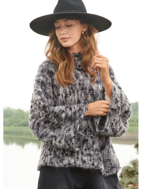 Lana Grossa PULLI GLATT RECHTS QUER GESTRICKT Lala Berlin Brushy