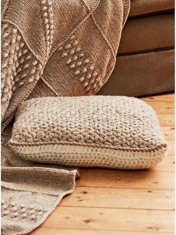 Lana Grossa GEHÄKELTE KISSENHÜLLE MIT JASMINMUSTER Landlust Merino 120