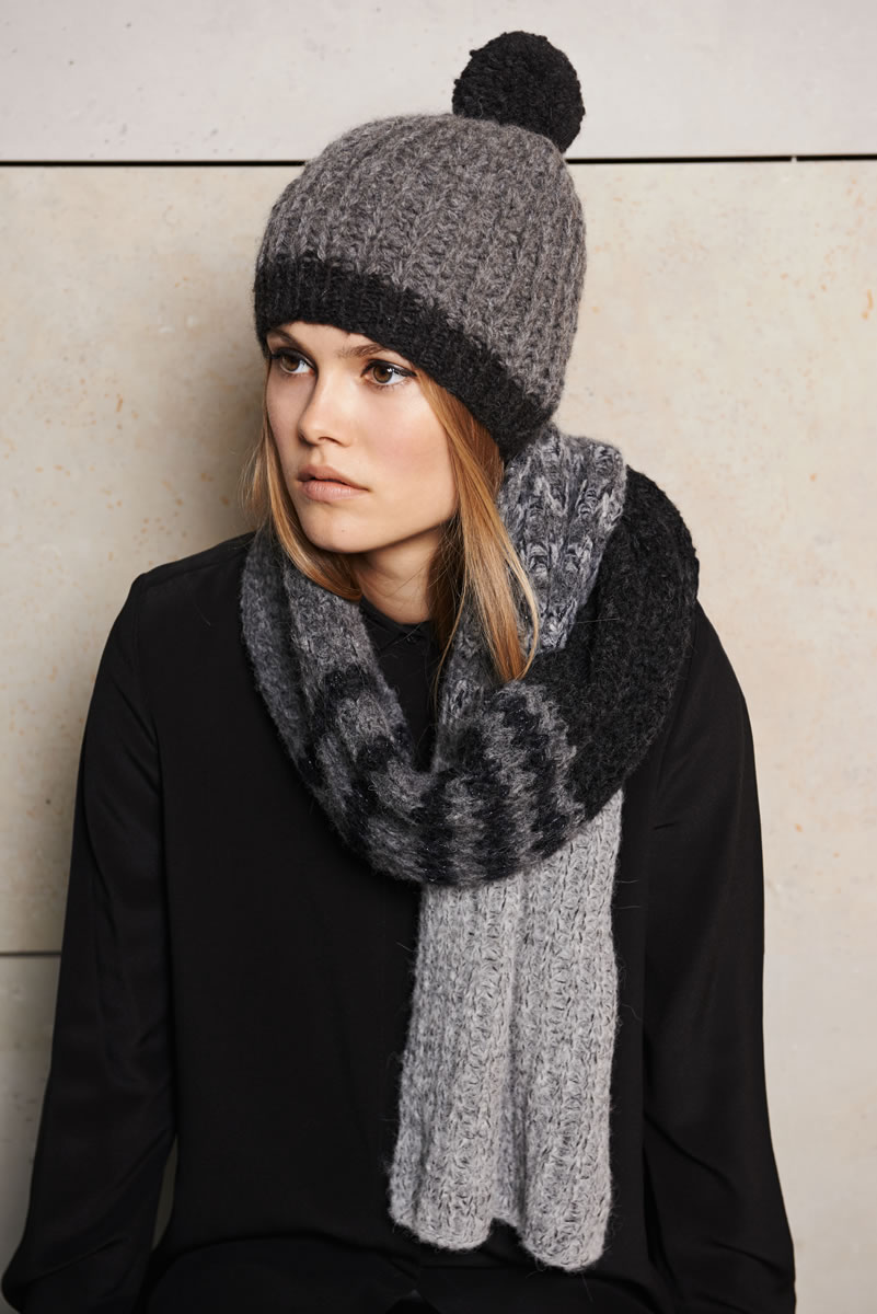 MÜTZE MIT POMPON Garzato Fleece  von Lana Grossa