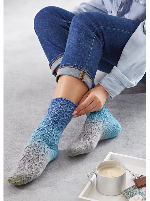 Lana Grossa SOCKEN MIT JOJO-FERSE Meilenweit Merino hand-dyed