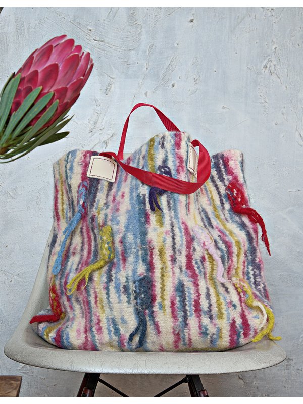 Lana Grossa TASCHE MIT BUNTEN FÄDCHEN Feltro & Feltro Snow